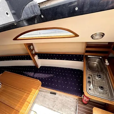 Marine Dream Botel