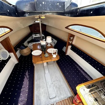 Marine Dream ספינת מלון