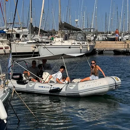 Hotel na wodzie Marine Dream *