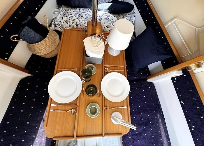 Bateau-hôtel Marine Dream *