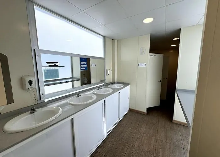 Bateau-hôtel Marine Dream *
